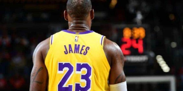 MK体育官网-【体坛篮球秀】詹姆斯是怎样拒绝了一亿美元的诱惑？