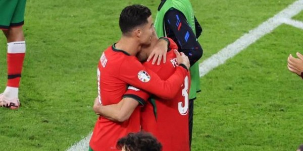 MKsports-佩佩谈40岁C罗 “欧冠决赛前他也紧张得吃不下饭”