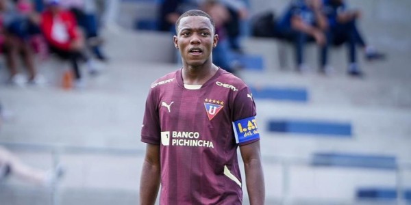 世体：巴萨正试训厄瓜多尔17岁后腰卡斯蒂略，评估其竞技水平