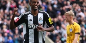 波耶特：伊萨克适合枪手但我想看他去蓝军，他的跑位和终结都很棒