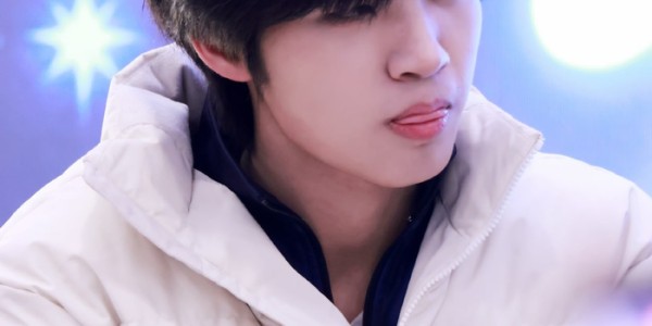 MK体育官网-钎城昨日赛场碎片曝光，站姐愚人节团建引热议|钎城-周诣涛|线下活动_新浪体育_新浪新闻