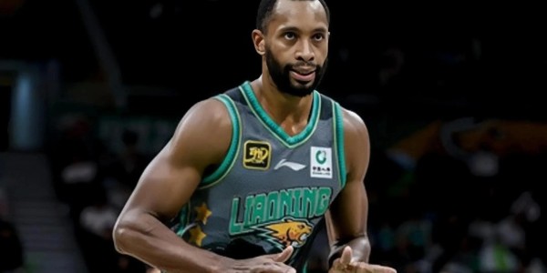 媒体人：山东男篮有意弗格但报价未达成一致，三、四外援会陆续到位